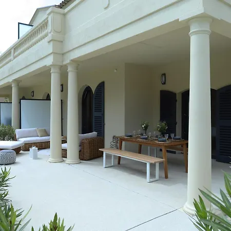 Jardin Boreals 3 Bed Luxury Appt 아파트 *