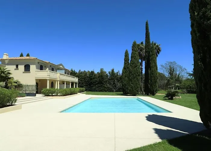 Jardin Boreals 3 Bed Luxury Appt *