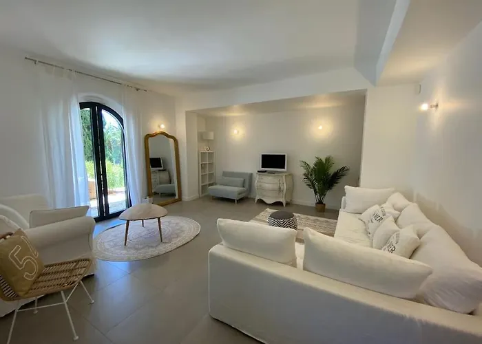 Jardin Boreals 3 Bed Luxury Appt Apartamento Grimaud