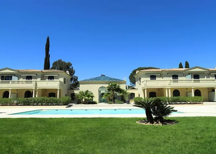 Jardin Boreals 3 Bed Luxury Appt