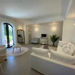 Jardin Boreals 3 Bed Luxury Appt 아파트 그리모
